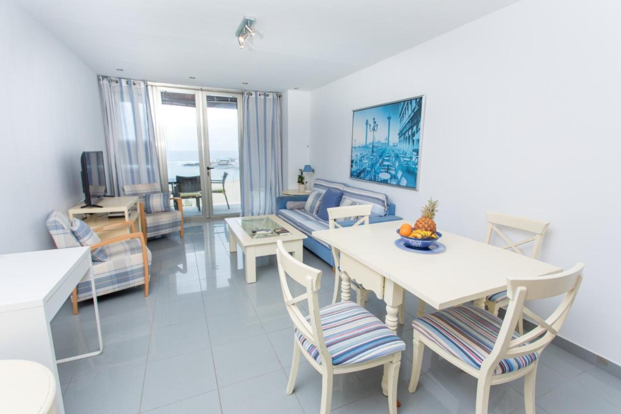 Great Balcony Over Blue Sea By Canariasgetaway لاس بالماس دي غران كاناريا المظهر الخارجي الصورة