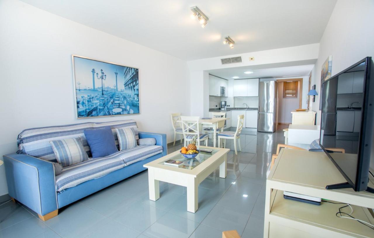 Great Balcony Over Blue Sea By Canariasgetaway لاس بالماس دي غران كاناريا المظهر الخارجي الصورة