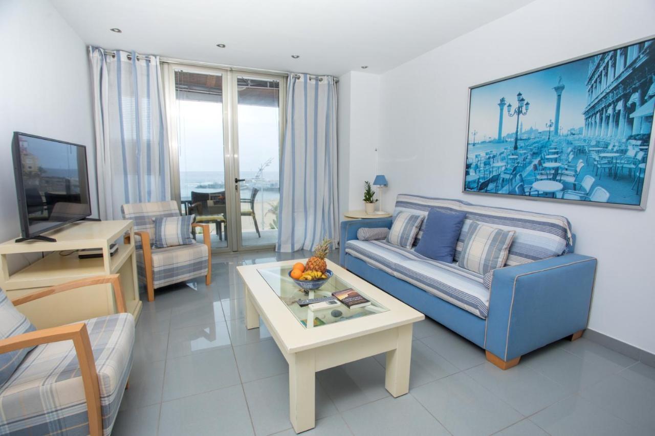 Great Balcony Over Blue Sea By Canariasgetaway لاس بالماس دي غران كاناريا المظهر الخارجي الصورة